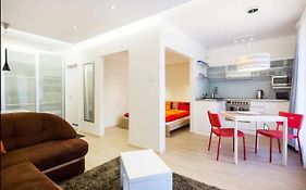 Orangehomes One Bedroom Modern Apartment In The City Center
